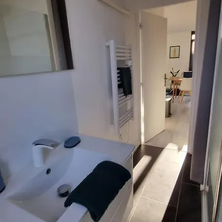 Poppy-idealement Situe Entre Gare Gdpalais&centre *